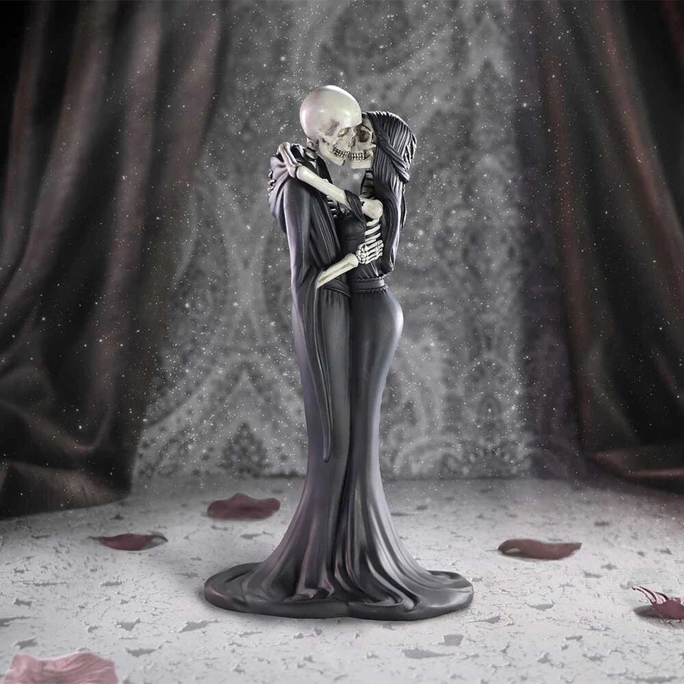 Nemesis Now Eternal Kiss Gothic Skeletons Figurine 24cm